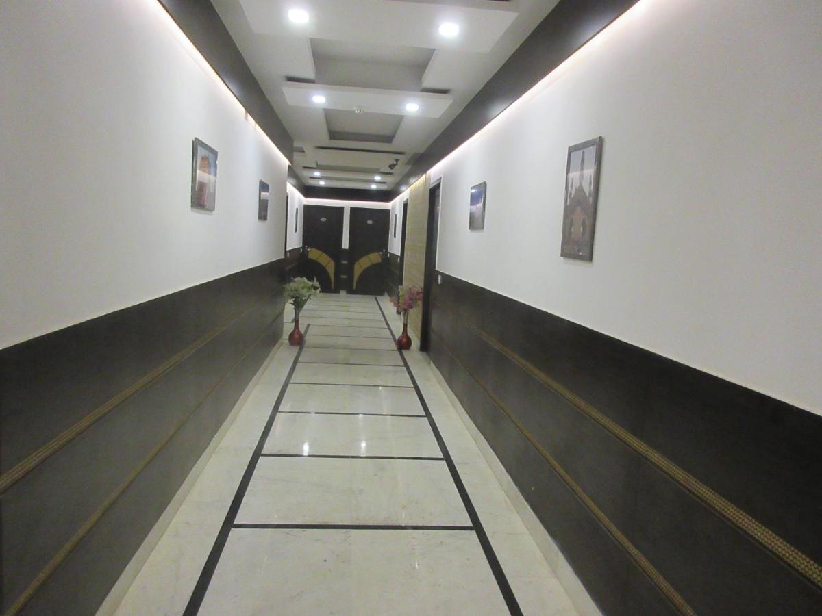 โรงแรมริยา พาเลส อัครา ภายนอก รูปภาพ