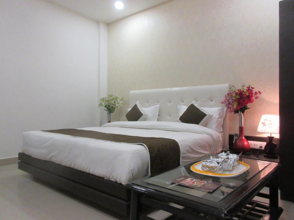 โรงแรมริยา พาเลส อัครา ภายนอก รูปภาพ